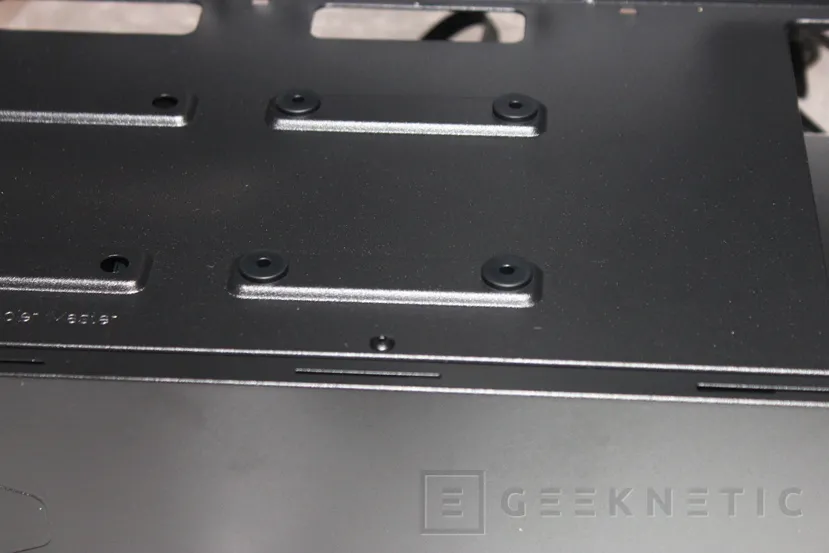 Geeknetic Review Caja Cooler Master Masterbox NR400 28