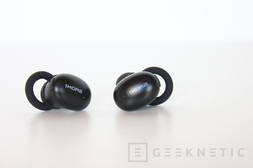 cómo usar auriculares bluetooth