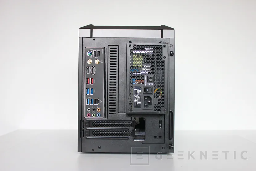 Geeknetic Review Caja Mini-ITX Cooler Master Mastercase H100 33