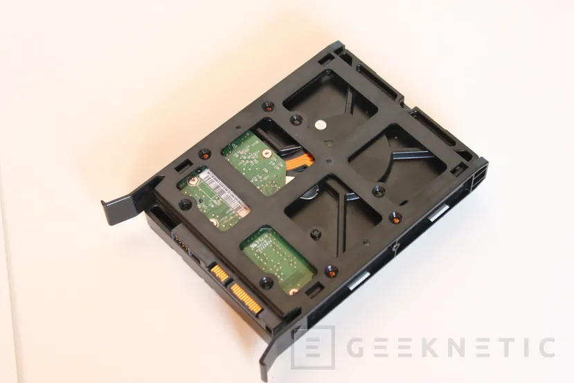 Geeknetic Review Caja Corsair  220T RGB 18