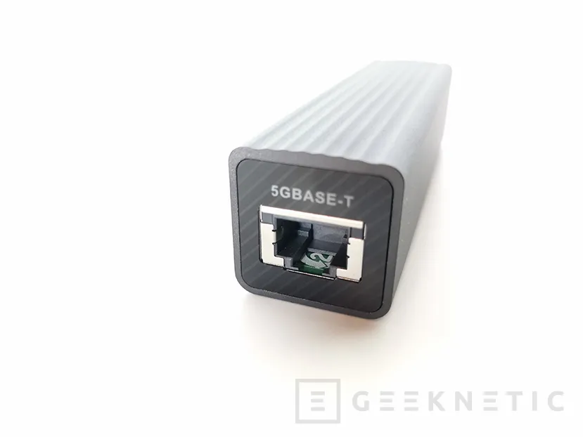 Geeknetic Review Adaptador QNAP QNA-UC5G1T USB 3.0 a 5 GbE 14