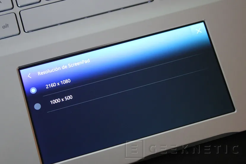 Geeknetic Review ASUS Vivobook S15 con ScreenPad 2.0 15