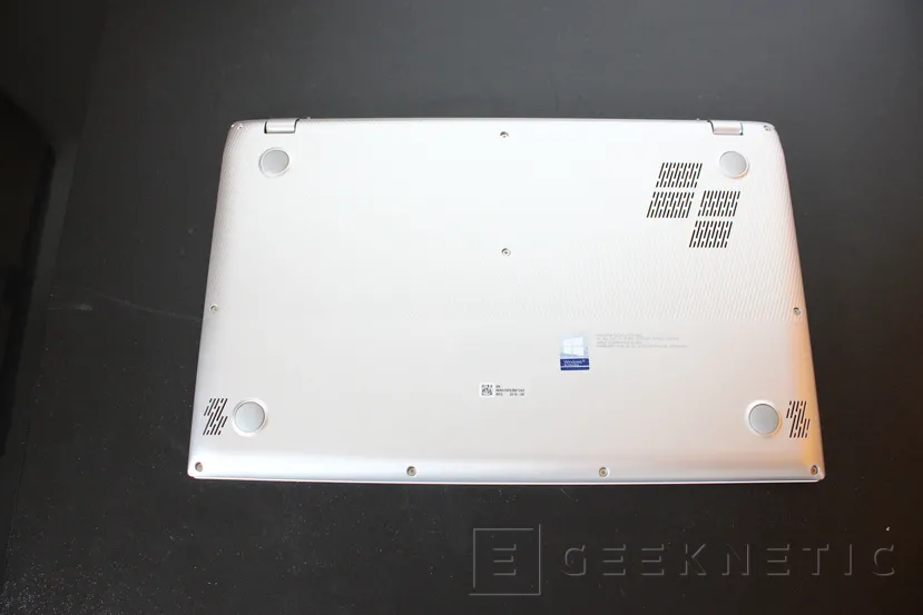 Geeknetic Review ASUS Vivobook S15 con ScreenPad 2.0 9