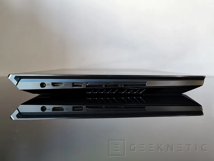 Geeknetic Review ASUS Zenbook Pro Duo UX581 con ScreenPad Plus 8