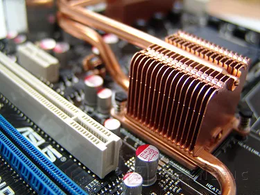 Geeknetic ASUS Commando: mission overclocking 6