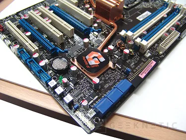 Geeknetic ASUS Commando: mission overclocking 7