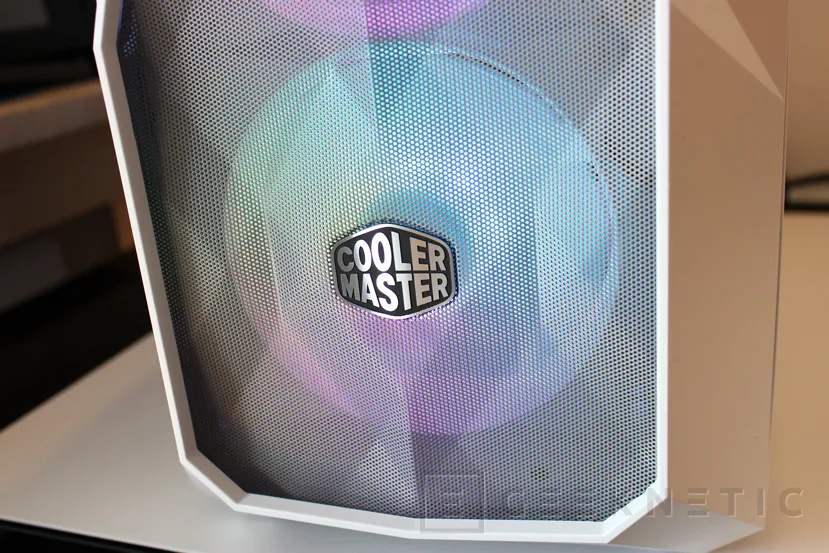 Geeknetic Review Caja Cooler Master Masterbox TD500 Mesh 45