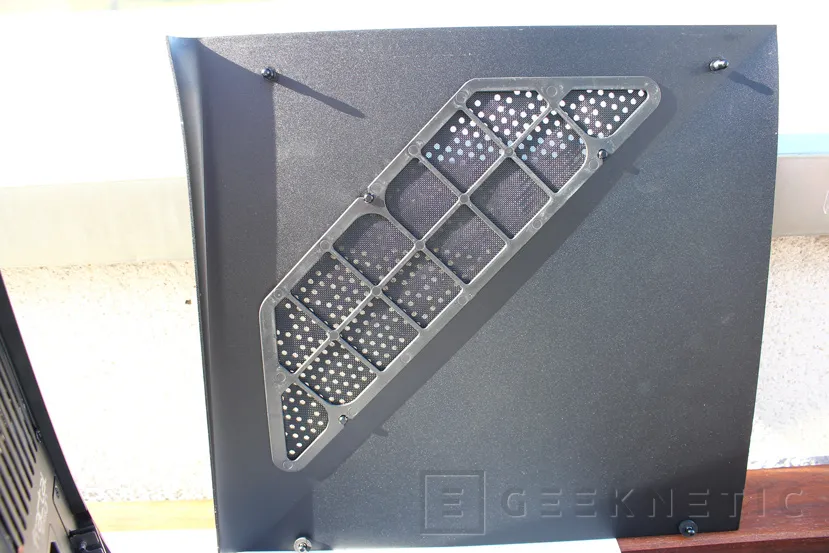 Geeknetic Review Caja Mini-ITX Fractal ERA 8