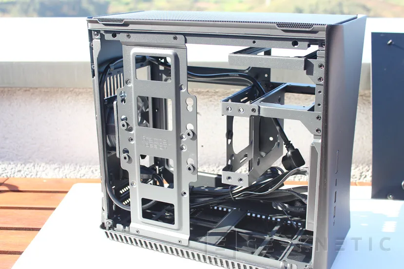 Geeknetic Review Caja Mini-ITX Fractal ERA 14