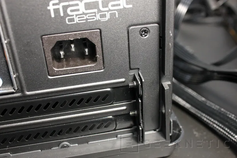 Geeknetic Review Caja Mini-ITX Fractal ERA 27
