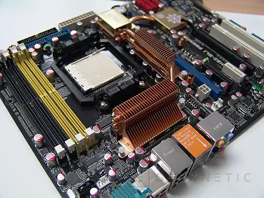 Geeknetic AMD X2 6000+. AMD rompe  la barrera de los 3GHz 4
