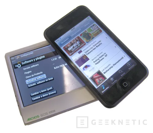 Geeknetic IPod Touch Vs. Archos 605 Wifi 1