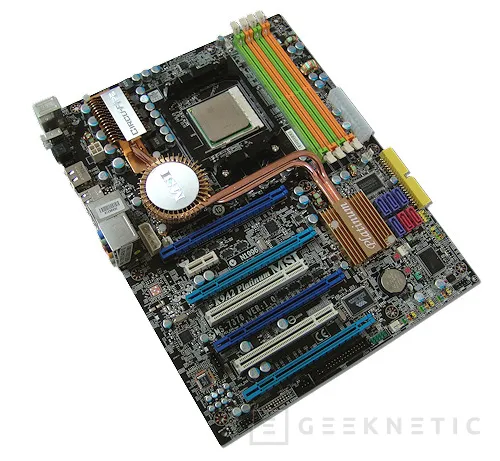 Geeknetic Phenom 9600 Black Edition + MSI K9A2 Platinum 5