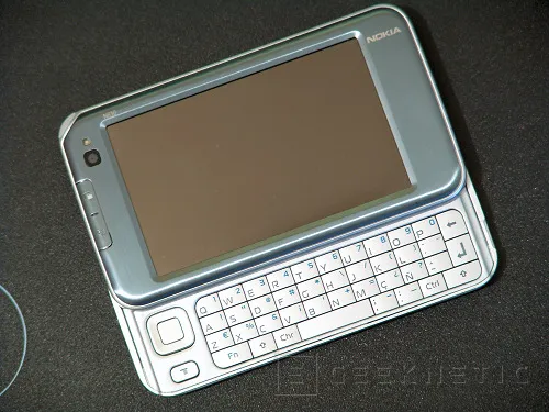 Geeknetic Nokia N810 Internet Tablet 2