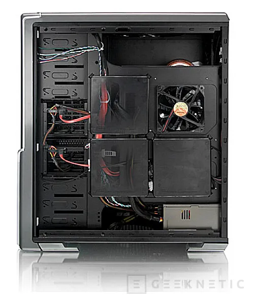 Geeknetic Supertorre Thermaltake Spedo Advance Package 4