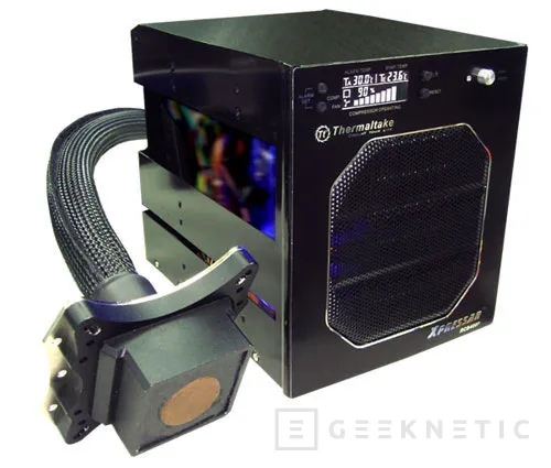 Geeknetic Supertorre Thermaltake Spedo Advance Package 13