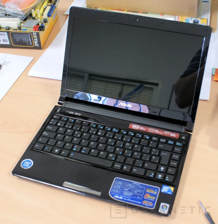 Geeknetic Intel CULV: ASUS UL30A Vs. Acer Timeline T3810 2