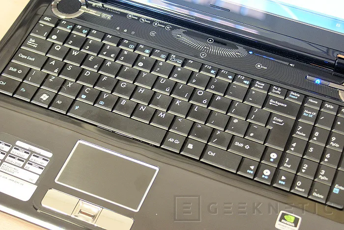 Geeknetic ASUS M60J con Intel Core i7 mobile 9