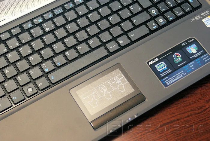 Geeknetic ASUS N61Vn Notebook. Buen equilibrio entre clase y agresividad 9