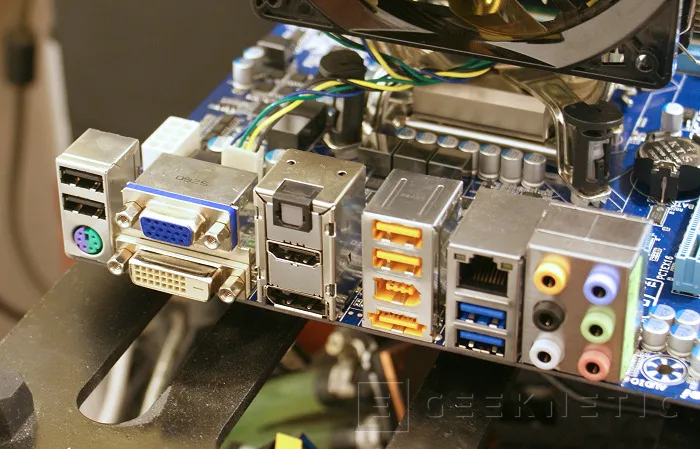 Geeknetic Gigabyte GA-H57M-USB3. Overclocking de altura en tamaño Micro.   5