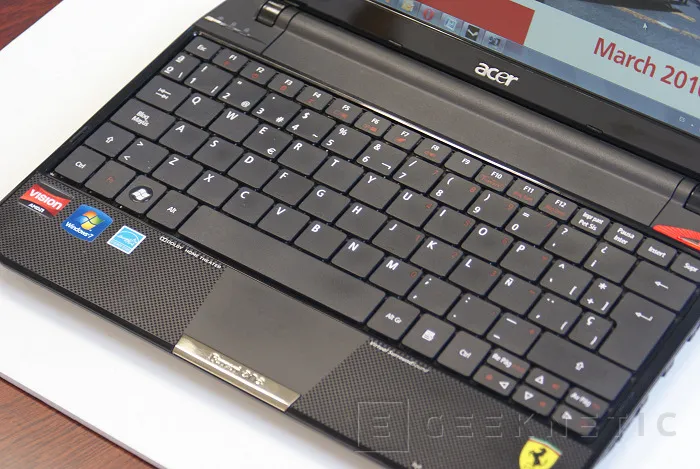 Geeknetic Acer Ferrari One 200. El Netbook AMD más espectacular 16