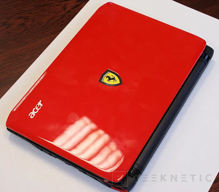 Geeknetic Acer Ferrari One 200. El Netbook AMD más espectacular 1