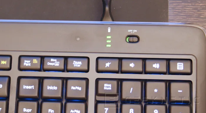 Geeknetic Logitech K800 illuminated Wireless Keyboard 5