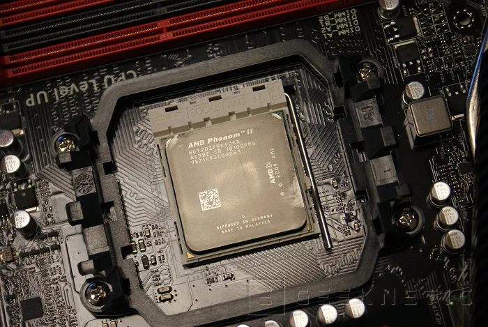 Geeknetic AMD Phenom 2 X6 1100T 3