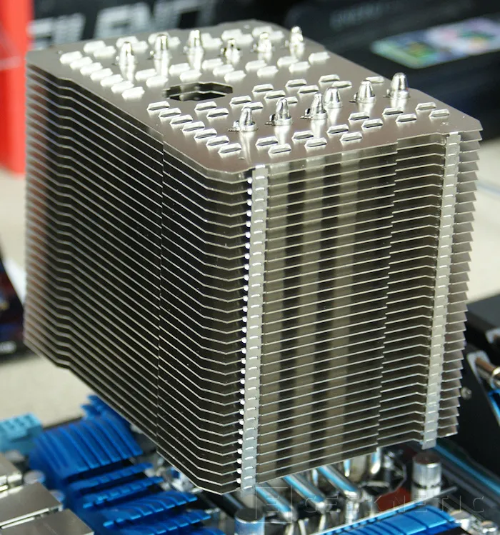 Geeknetic Thermalright HR-02 CPU Cooler 6