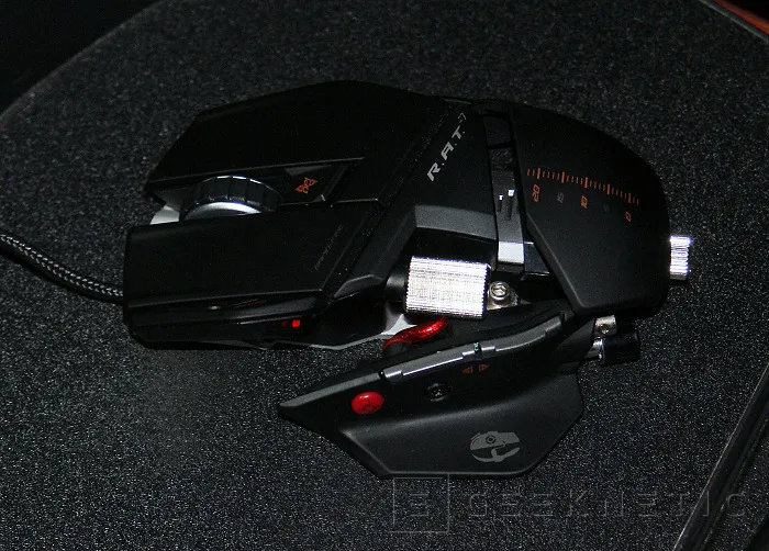 Geeknetic MAD CATZ Cyborg R.A.T. 7 11