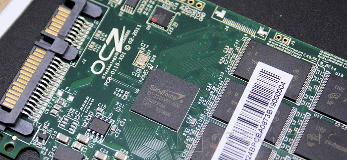 Geeknetic OCZ Agility 3 SATA III 2.5” 240GB SSD 4