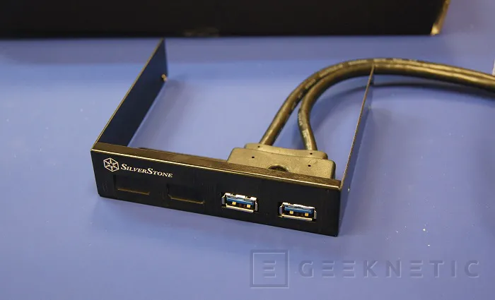 Geeknetic Accesorios EC02 y EC03 USB 3.0 de Silverstone 6