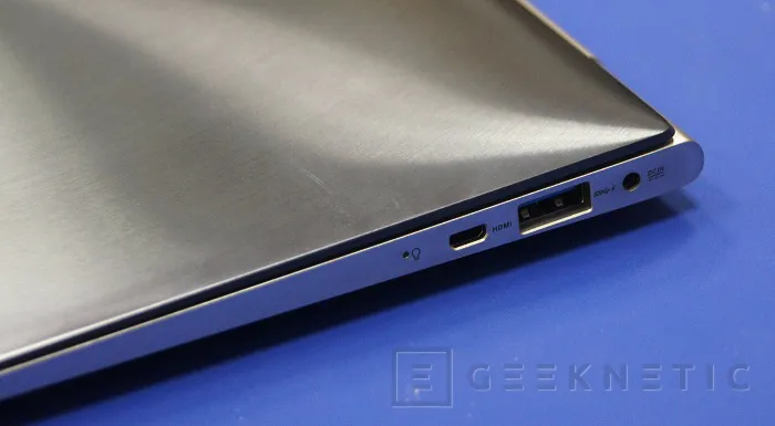Geeknetic ASUS ZenBook UX21E 6