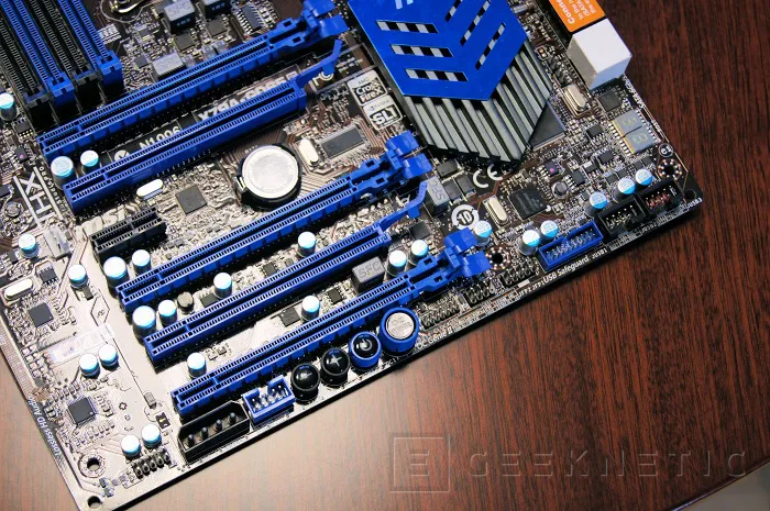 Geeknetic Comparativa placas base X79: MSI, Gigabyte, ASUS e Intel 12