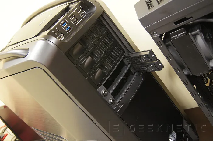 Geeknetic Cooler Master Cosmos-II UltraTower 12