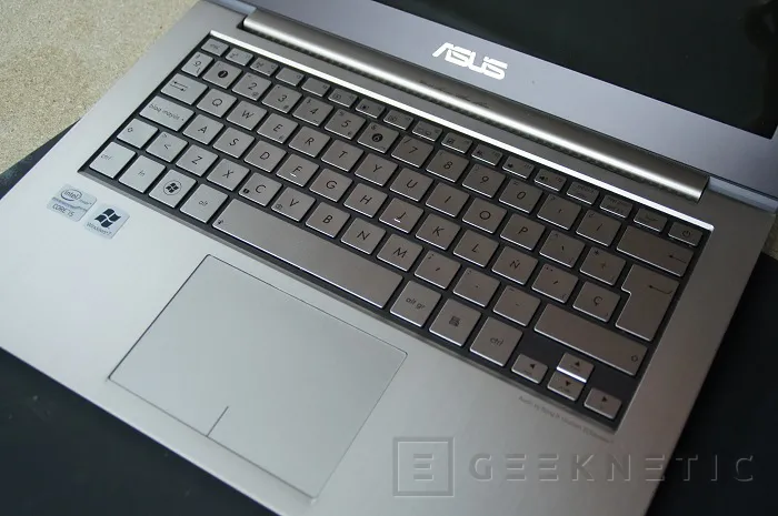 Geeknetic ASUS Zenbook UX31E 7