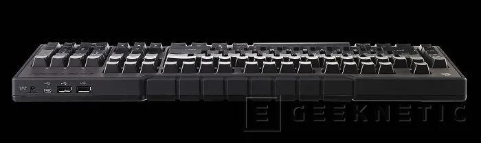Geeknetic Cooler Master CM Storm Trigger Gaming Keyboard 12