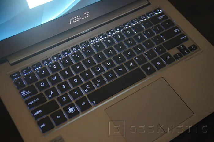 Geeknetic ASUS Zenbook Prime UX31A 5