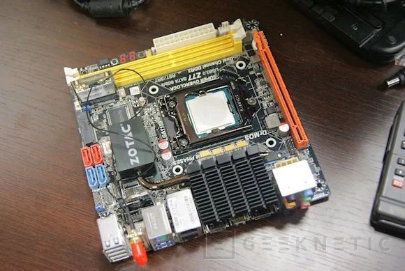 Geeknetic Resumen Intel Z77. Placas destacables 17