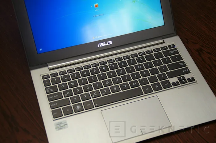 Geeknetic Zenbook Prime ASUS UX21A. El ultrabook Retina de 11” 5