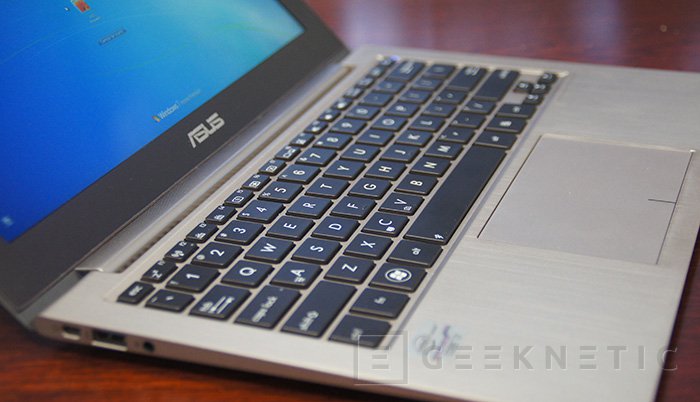 Zenbook Prime ASUS UX21A. El ultrabook Retina de 11” [Análisis